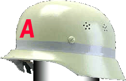 Helm mit A Aufkleber